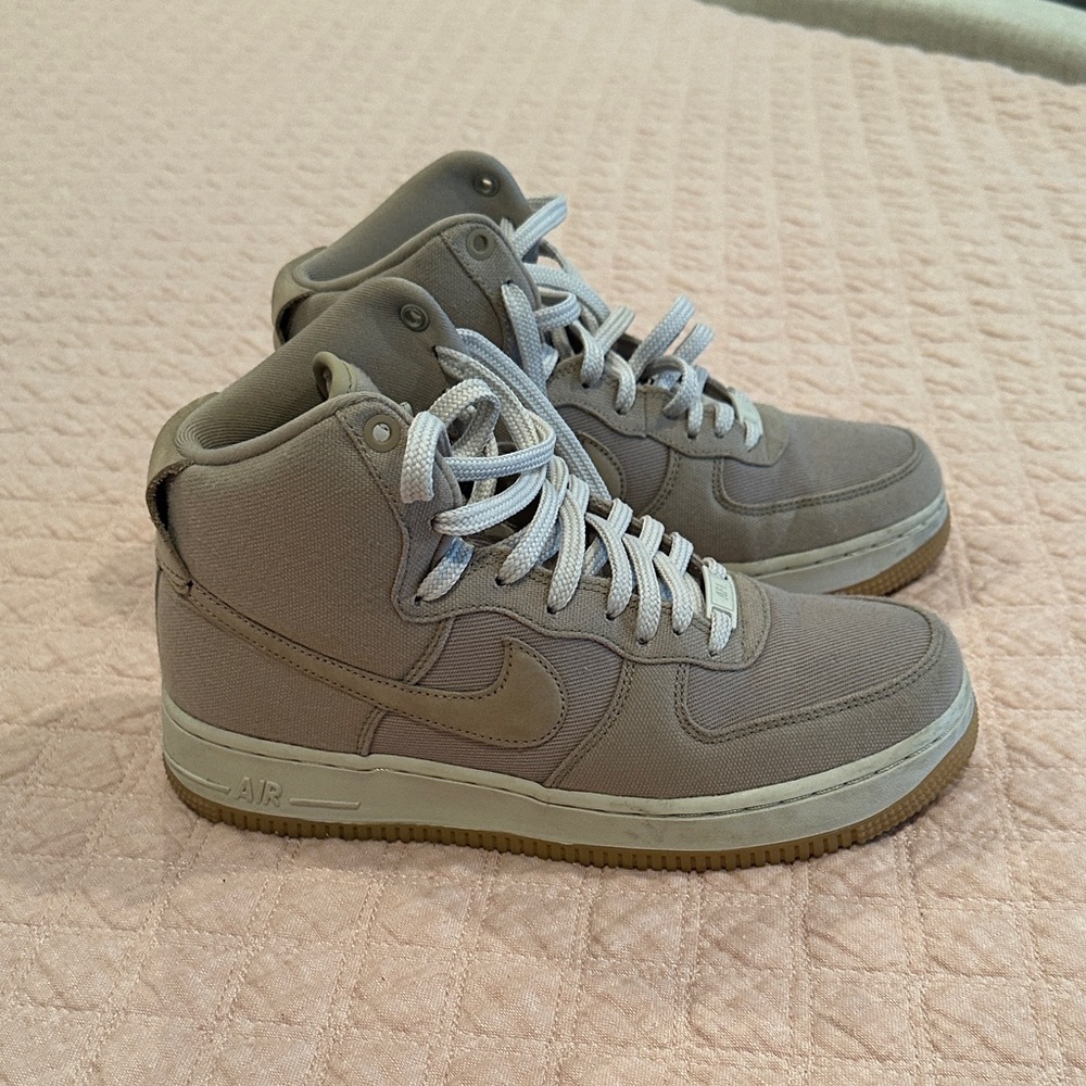 Nike Air High-Top Sneakers in Taupe and Beige
